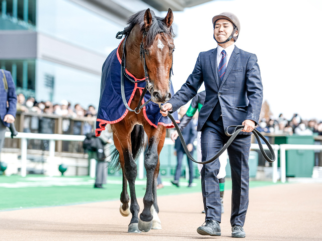 【メイクデビュー東京5Rレース後コメント】ヴァロアーク C.ルメール騎手ら