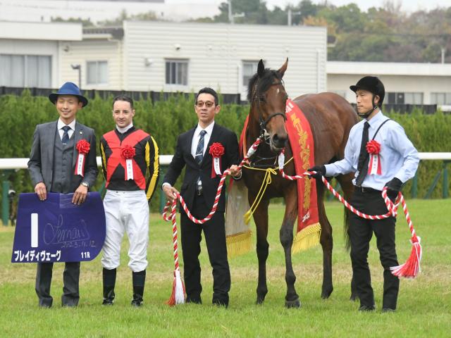 23年エリザベス女王杯覇者ブレイディヴェーグが登録抹消 ノーザンファームで繁殖入りの予定