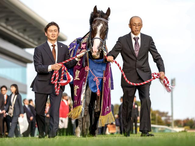 【天皇賞(秋)】3歳馬マスカレードボールが“秋の盾”を制す 中団から鋭い末脚で差しきりGI初制覇