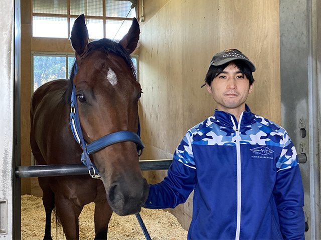 ボクマダネムイヨは「みんなの前では寝ないよ」デビュー戦快勝! 話題の珍名馬の素顔とは?