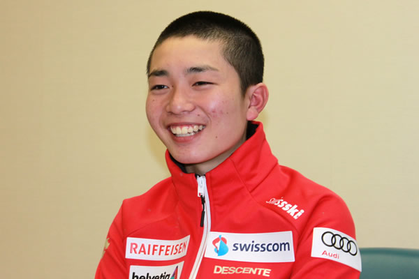 今回のゲストは、今年デビューの新人で初勝利1番乗りを果たした川又賢治騎手です！