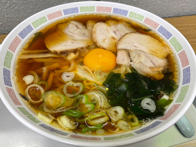 分厚いシャーシューとニンニクがやみつきになる「タバタ」のスタミナラーメン