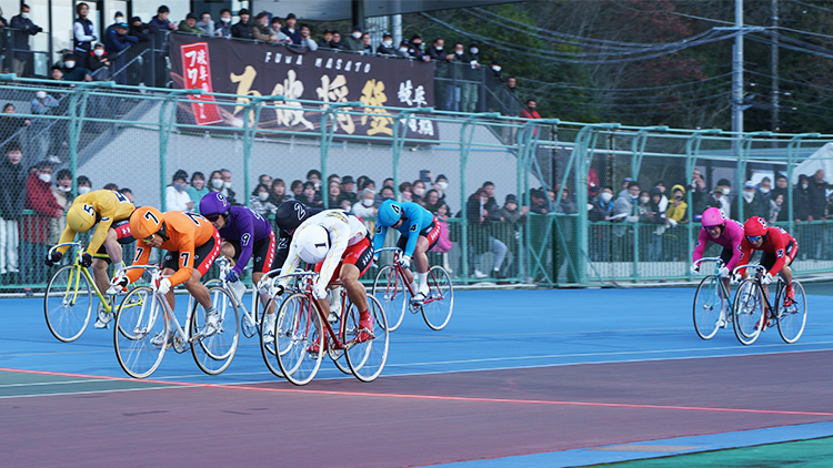 準決勝12Rゴール前(写真提供:チャリ・ロト)