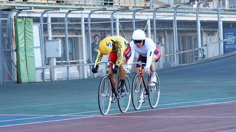 準決勝12Rゴール前(写真提供:チャリ・ロト)