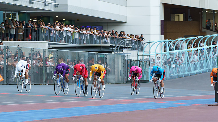 準決勝12Rゴール前(写真提供:チャリ・ロト)