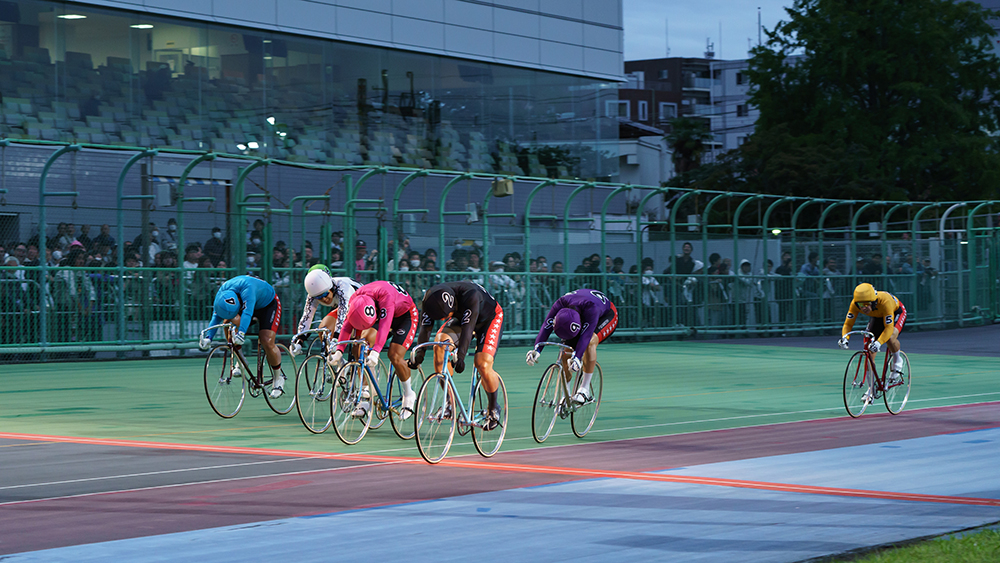 準決勝12Rゴール前(写真提供:チャリ・ロト)