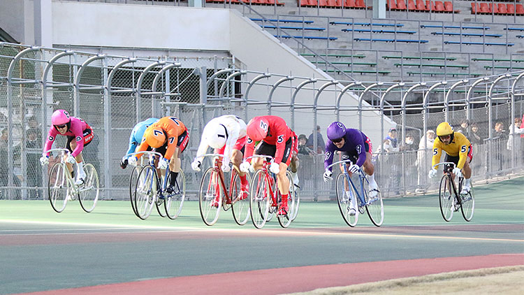 準決勝12Rゴール前(写真提供:チャリ・ロト)