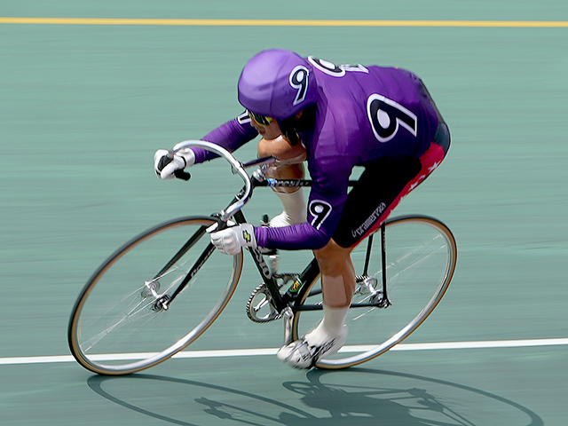 競輪　金子貴志選手サイン入り　ヘルメット　6番車ユニフォーム