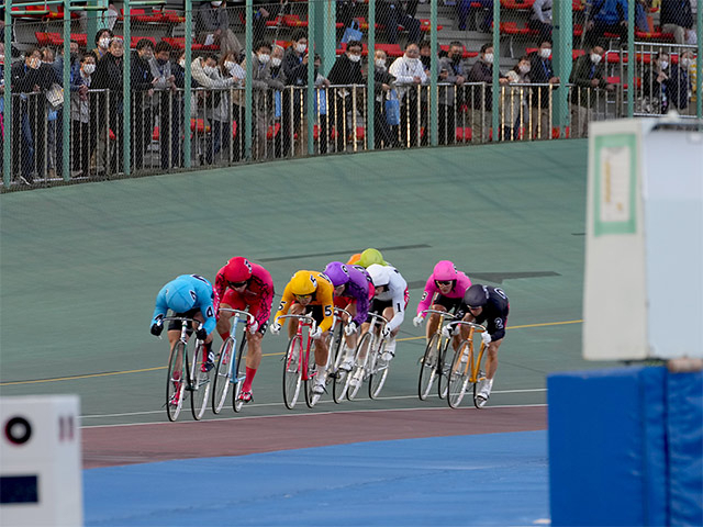 新田祐大選手サイン入り色紙（競輪グランプリ2016） - スポーツ選手