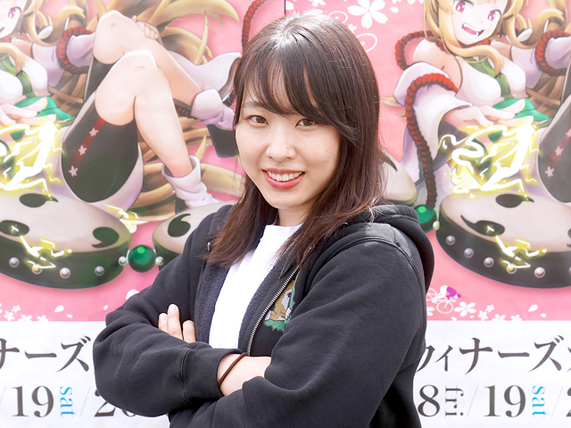 Amazon.co.jp: ガールズ競輪 高木真備選手サイン入りTシャツ