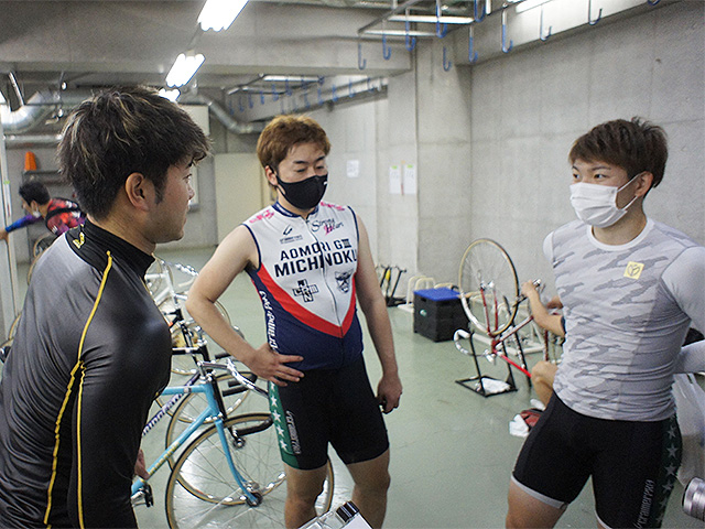 西武園競輪 ミッドナイト 鈴木涼介が苦渋の決断 本当は磯島君の番手を回りたかったけど 競輪ニュース Netkeirin ネットケイリン