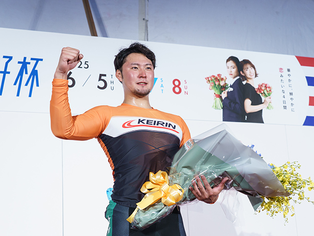 レインボーカップで小原丈一郎が優勝、特別昇級を果たす